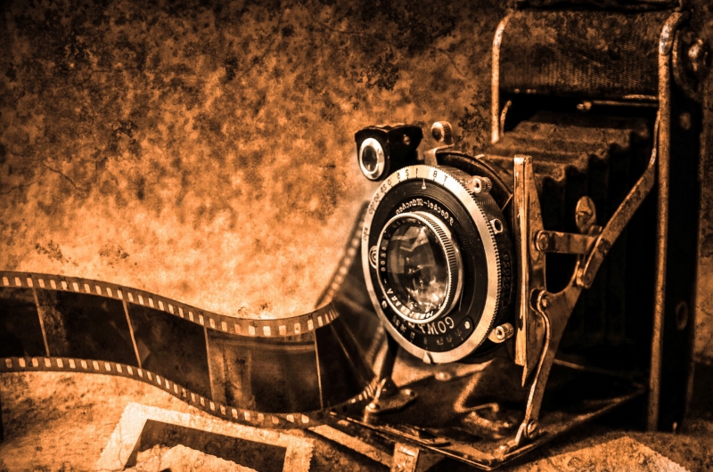 photographe-SPERACEDES-min_light-wood-night-camera-photography-vintage-1245236-pxhere.com